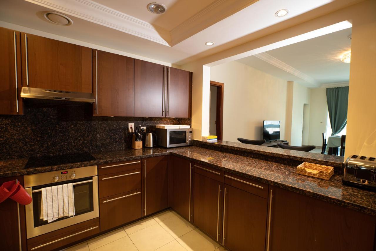 Appartamento Gorgeous 2Br In Fairmont Dubai Esterno foto